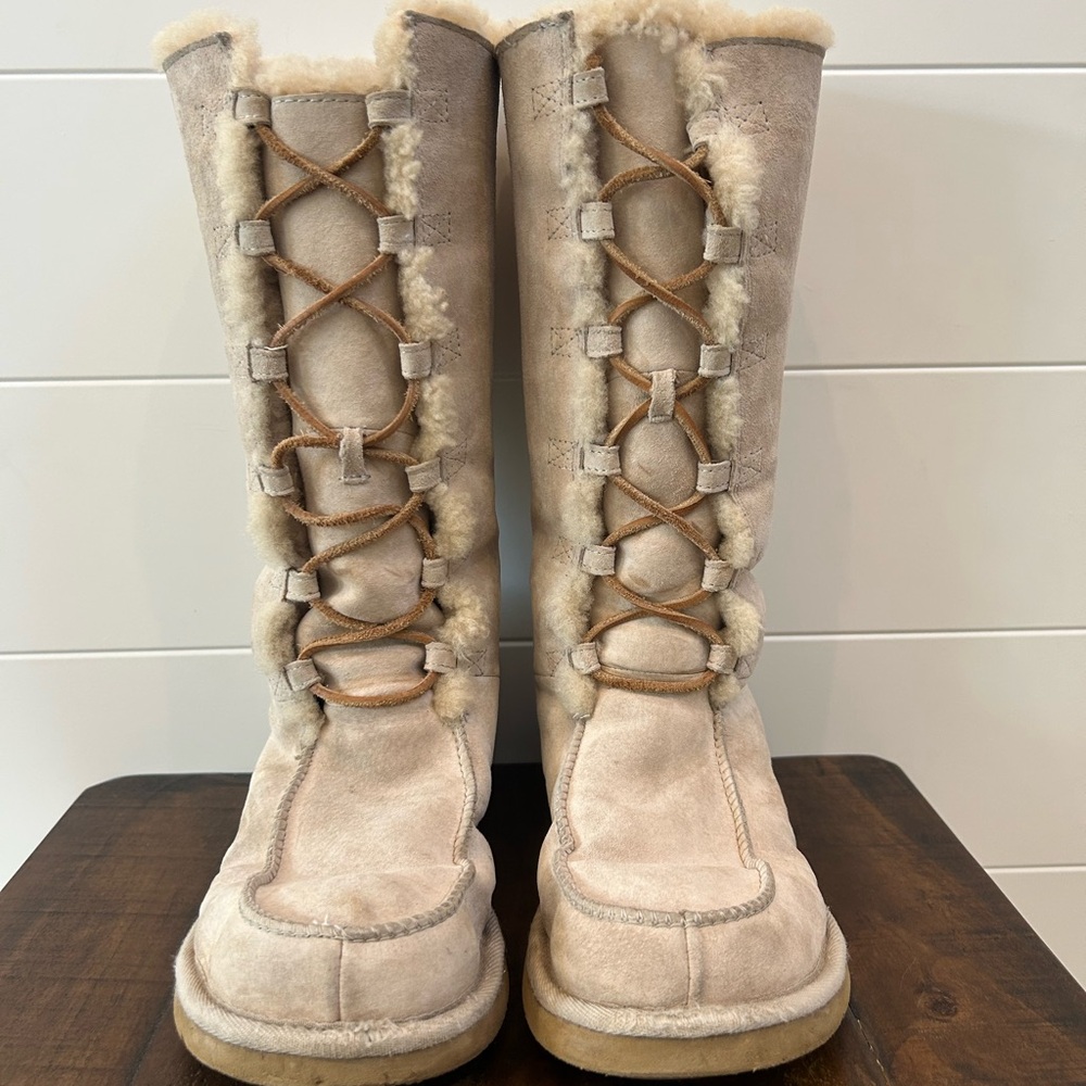 UGG Australia Uptown II Tall Lace Up Boots Size 9 Beige Tan Suede Warm Winter